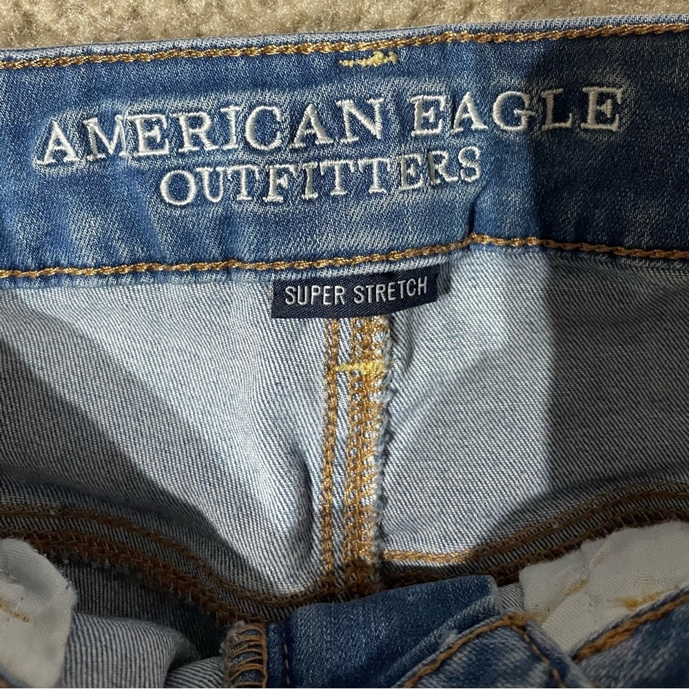 American Eagle Outfitters Blue Jean Distressed Super Stretch Short High-Waisted - Picture 4 of 7